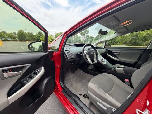 Used 2012 Toyota Prius Three FWD image 12