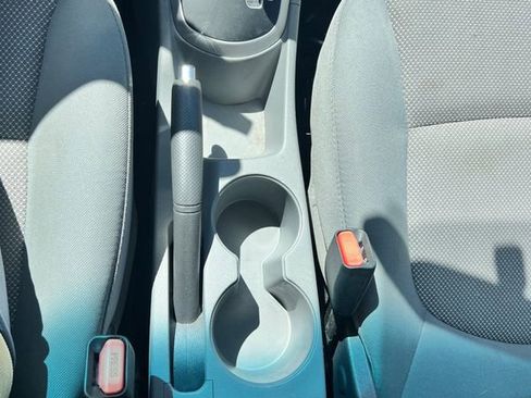 Used 2014 Hyundai Accent GS image 19