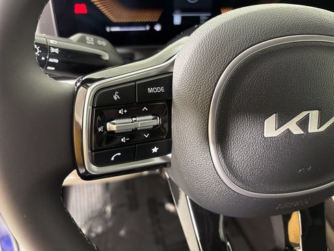 New 2026 Kia Carnival EX FWD image 20