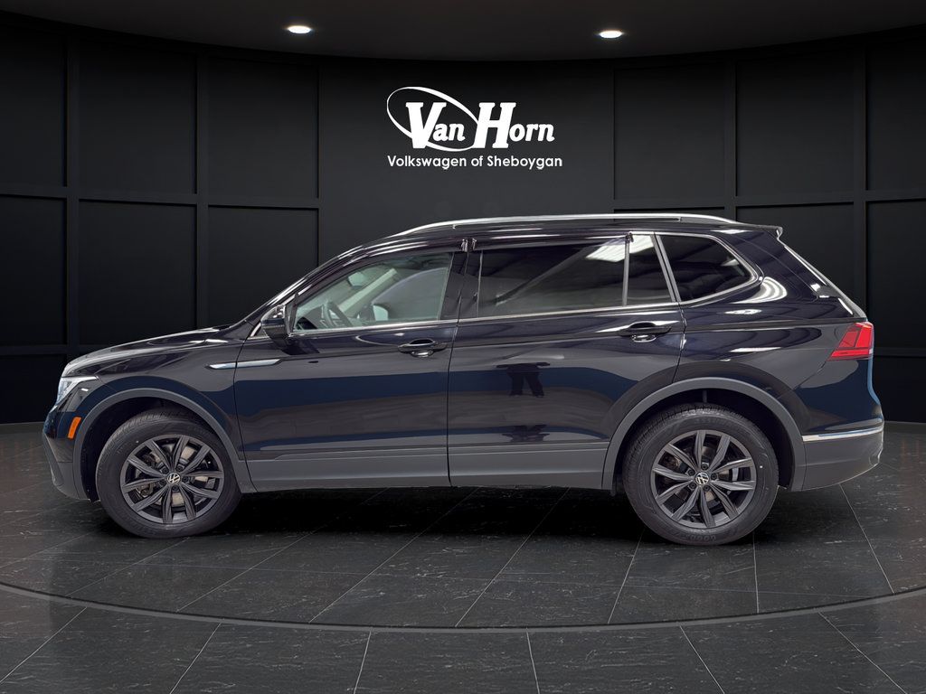 Used 2022 Volkswagen Tiguan SE w/ Panoramic Sunroof Package AWD/4WD image 4