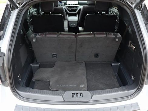 Used 2025 Ford Explorer Platinum w/ LUX Leather Package AWD/4WD image 16