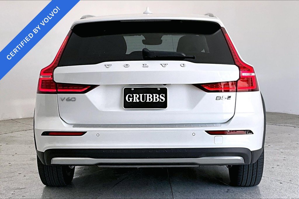 Used 2023 Volvo V60 B5 Cross Country Plus w/ Climate Package AWD/4WD image 5