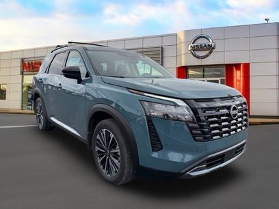 New 2026 Nissan Pathfinder Platinum w/ Cargo Package