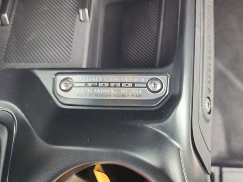 New 2025 Ford Bronco 4-Door image 28