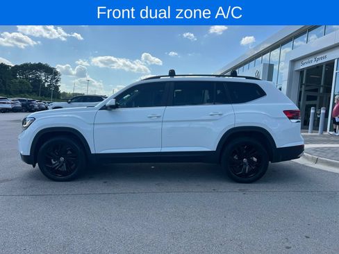 Certified 2023 Volkswagen Atlas SE w/ Black Wheel Package FWD image 5