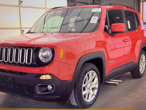 Used 2016 Jeep Renegade Latitude image 1