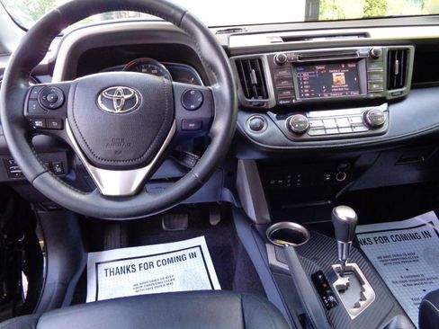 Used 2015 Toyota RAV4 Limited w/ Technology Package AWD/4WD image 7