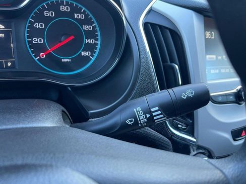 Used 2017 Chevrolet Cruze LS image 19