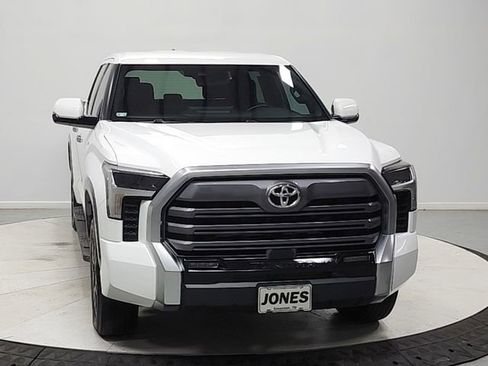 Used 2025 Toyota Tundra Limited AWD/4WD image 2