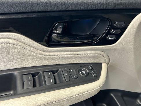 Certified 2025 Honda Odyssey Elite image 9