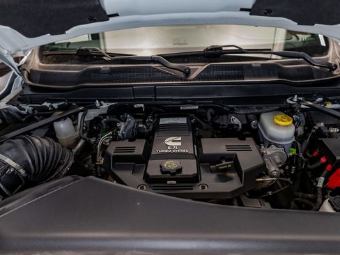 Used 2023 RAM 2500 Limited image 33