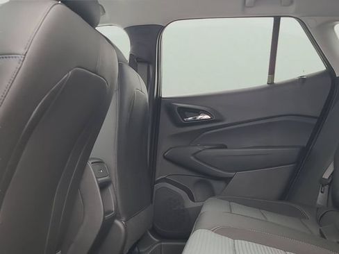 New 2026 Chevrolet Trax LT w/ Midnight Edition FWD image 11