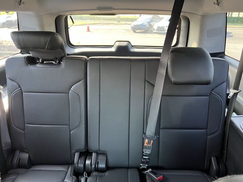 Used 2020 Chevrolet Suburban Premier AWD/4WD image 35