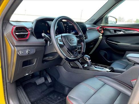 Used 2025 Chevrolet TrailBlazer RS w/ Convenience Package image 8