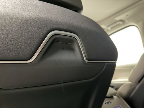 Used 2025 Lincoln Navigator Reserve image 28