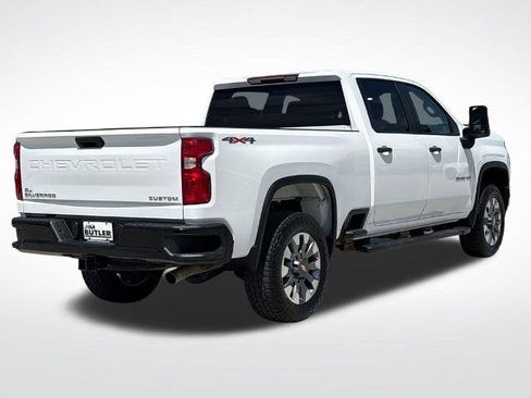 Used 2022 Chevrolet Silverado 2500 Custom AWD/4WD image 7