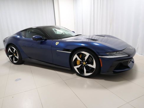 Used 2025 Ferrari 12Cilindri RWD image 34