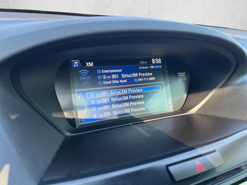 Used 2016 Acura TLX w/ Technology Package FWD image 15