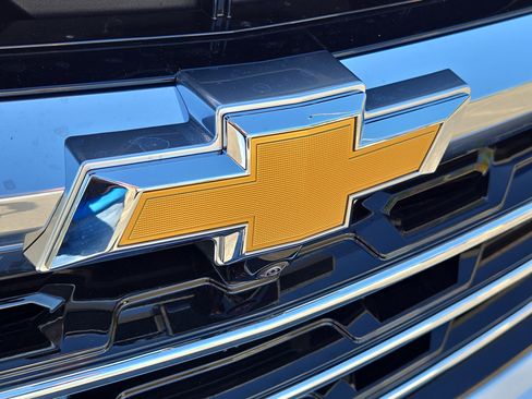 New 2026 Chevrolet Traverse High Country w/ LPO, Floor Liner Package image 16