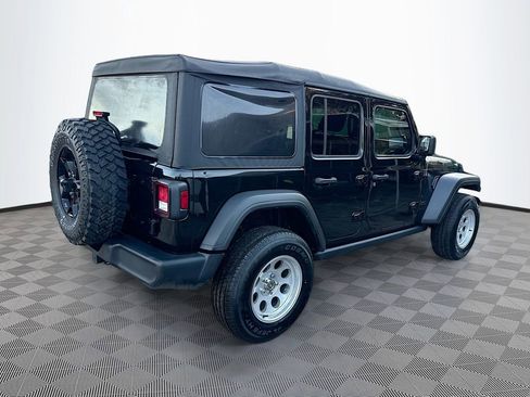 Used 2021 Jeep Wrangler Unlimited Willys image 6