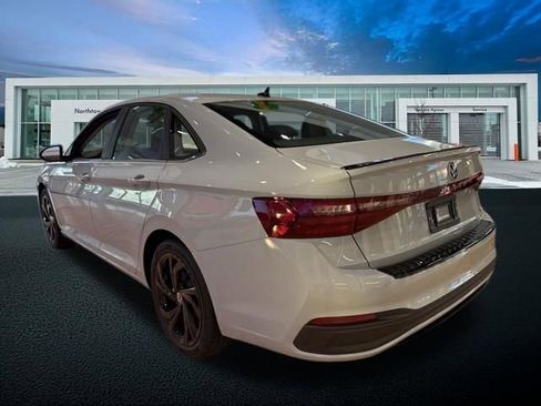 New 2026 Volkswagen Jetta SE FWD image 3