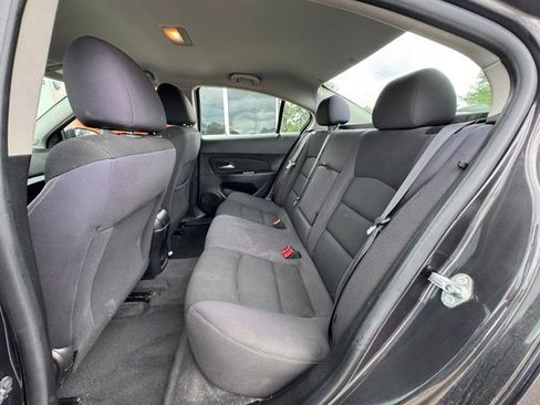 Used 2015 Chevrolet Cruze LT FWD image 12