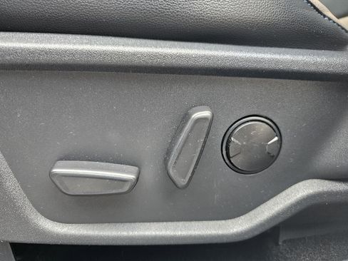 Used 2022 Ford Bronco Wildtrak image 7