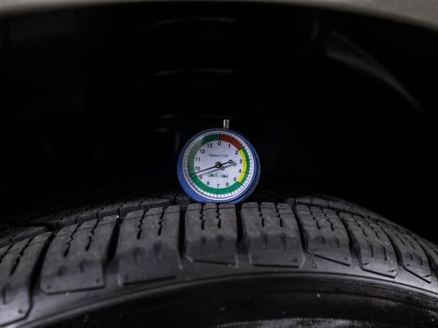 Used 2013 Ford Edge SEL image 42