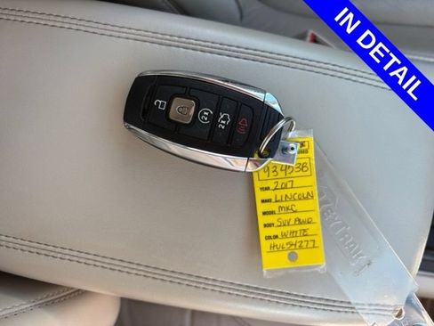 Used 2017 Lincoln MKC Reserve w/ Lincoln MKC Climate Package AWD/4WD image 16