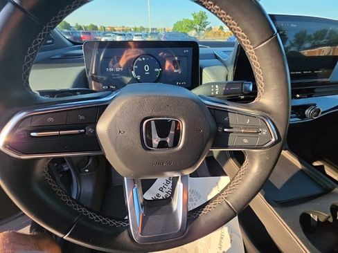 Used 2024 Honda Prologue Touring image 17