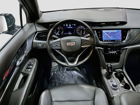 Used 2024 Cadillac XT6 Premium Luxury w/ Technology Package AWD/4WD image 24