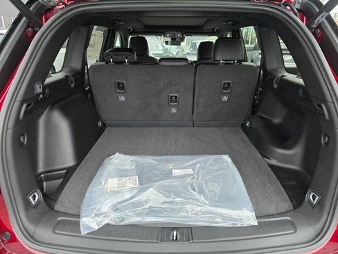 New 2025 Jeep Grand Cherokee Limited image 17