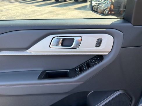 New 2026 Ford Explorer Active w/ Active Comfort Package RWD image 15