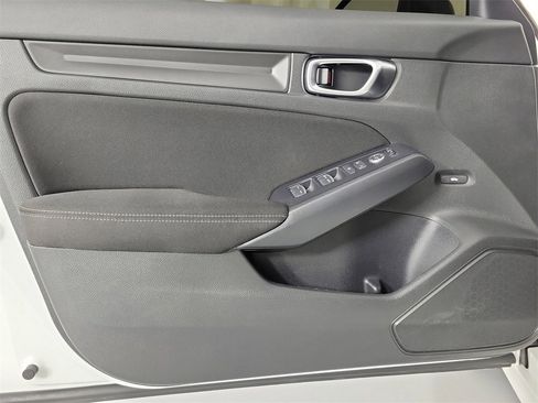 Used 2025 Honda Civic Sport image 17