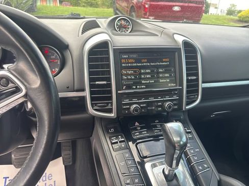 Used 2015 Porsche Cayenne Diesel AWD/4WD image 22