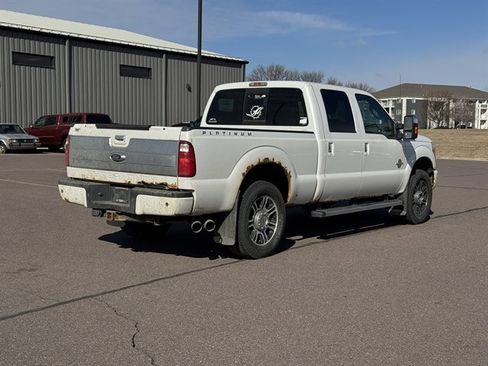 Used 2014 Ford F250 Platinum image 2