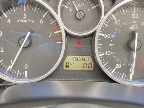 Used 2006 MAZDA MX-5 Miata Sport w/ Suspension Pkg RWD image 5