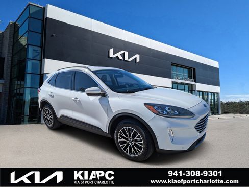 Used 2022 Ford Escape Titanium w/ Titanium Premium Package image 1