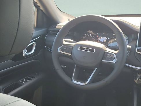 New 2026 Jeep Compass Latitude AWD/4WD image 25