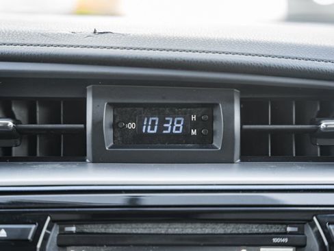 Used 2015 Toyota Corolla LE image 18