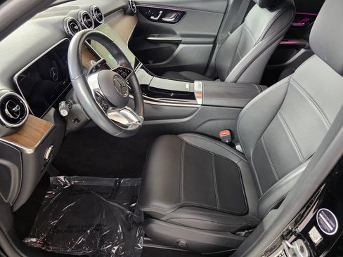 Certified 2025 Mercedes-Benz GLC 300 image 9