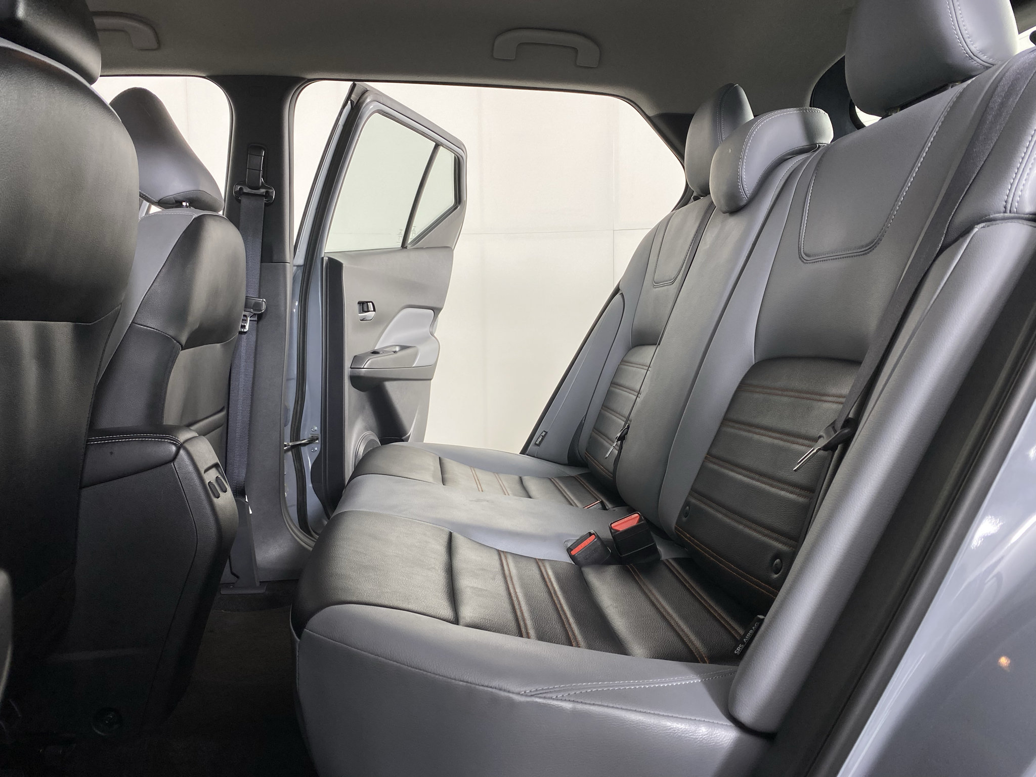 Used 2024 Nissan Kicks SR w/ SR Premium Package FWD image 19