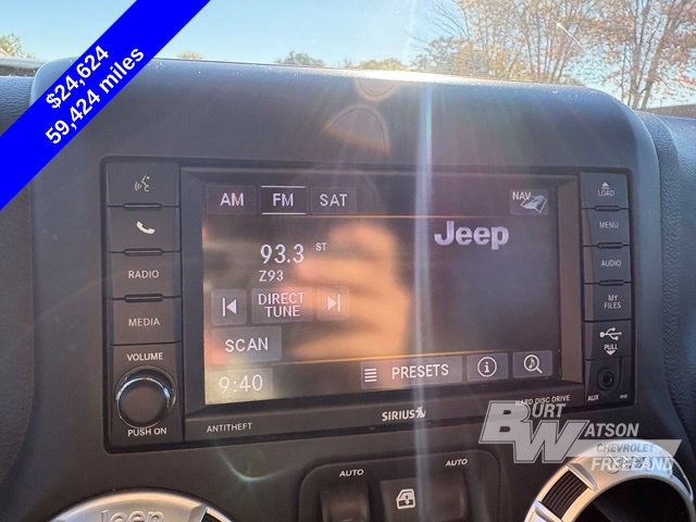 Used 2018 Jeep Wrangler Unlimited Rubicon w/ Cold Weather Group AWD/4WD image 23
