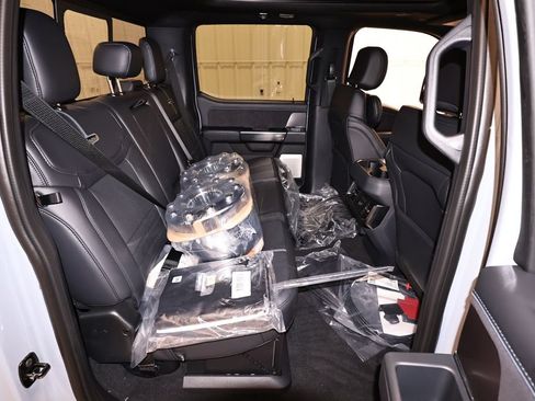 New 2026 Ford F450 Platinum w/ FX4 Off-Road Package AWD/4WD image 16