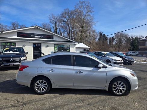 Used 2017 Nissan Sentra S w/ S Style Package FWD image 6