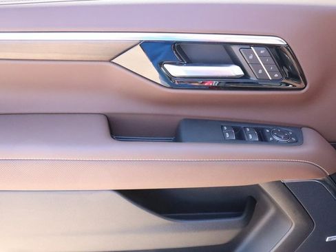 New 2026 Chevrolet Suburban High Country image 25