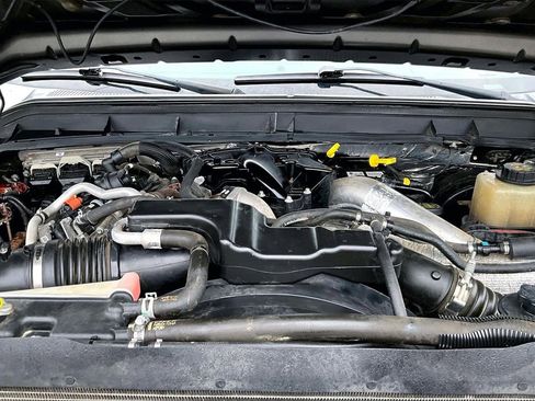 Used 2015 Ford F250 Lariat w/ Chrome Package image 34