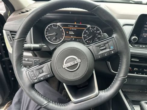 Used 2023 Nissan Rogue SV w/ SV Premium B Package AWD/4WD image 13