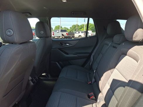 Used 2026 Chevrolet Equinox LT FWD image 10