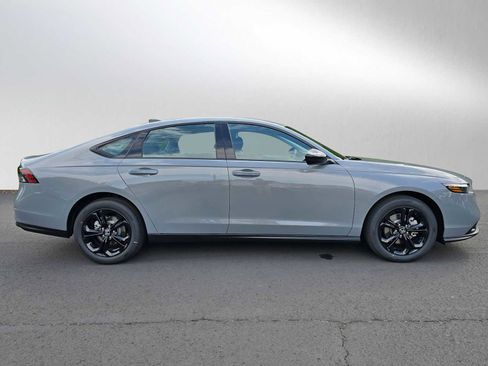 New 2025 Honda Accord SE image 2